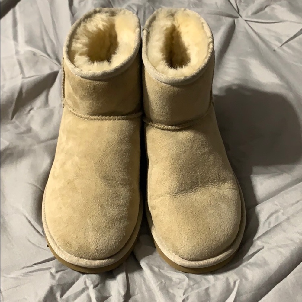 UGG Classic Mini